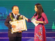 Thầy giáo vùng xa được tuyên dương vì môi trường