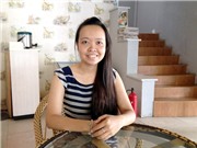 Thu điện từ máy tập thể dục ở công viên