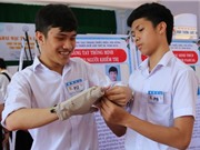 Găng tay thông minh cho người khiếm thị; Cáp AAG sẽ được khắc phục sớm