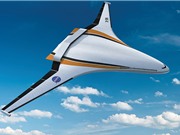 2050: Máy bay = máy tính + bình sạc điện biết bay