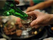 Tại sao có cảm giác đói cồn cào sau khi say rượu?