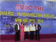 Ba học sinh ở Huế "biến" sóng biển thành... điện