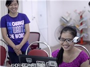 Kính thông minh giúp người thiếu tay dùng máy tính