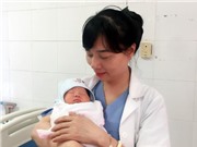 Bé gái Việt Nam nặng 3,3kg chào đời từ trứng đông lạnh