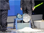 Máy bóc vỏ và nạo sợi củ sắn bán tự động - sản phẩm của nhà sáng chế Việt Nam