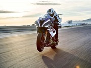 BMW HP4 Race giá "chát", 1,97 tỷ đồng