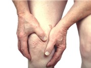Hướng dẫn ngâm vỏ chanh dầu oliu trị đau khớp hiệu quả