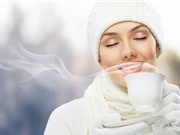 7 lợi ích của việc uống nước ấm vào buổi sáng