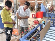 Thợ sửa xe sáng chế máy se chỉ xơ dừa 8 trục tại Bến Tre