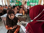 Vaccine gặp rào cản tôn giáo