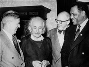 Bộ mặt khác của Einstein?
