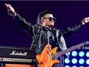 Jack Ma hát rock và khóc trong ngày từ chức chủ tịch Alibaba