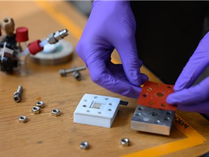 Pin nhiên liệu mới có thể cung cấp năng lượng cho máy bay